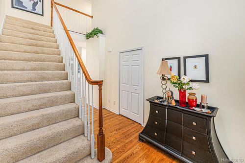 6155 Carey Rd, Commerce Township, MI, 48382-1225 | Card Image