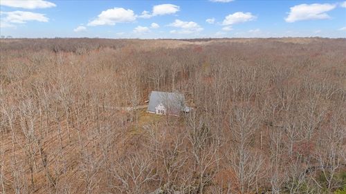 558 Hanging Rock Dr, Altamont, TN, 37301-4254 | Card Image