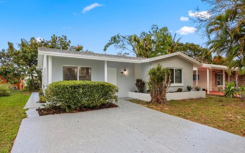 6717 Nw 60th St, Tamarac, FL, 33321-5613 | Card Image