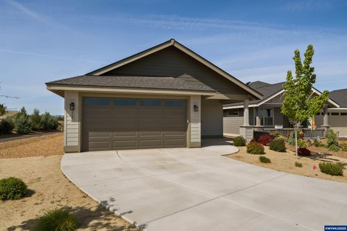 2525 Nw Redwood Cir, Redmond, OR, 97756 | Card Image
