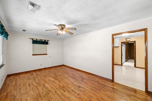 217 Meadow Ln, Sweetwater, TN, 37874-6217 | Card Image