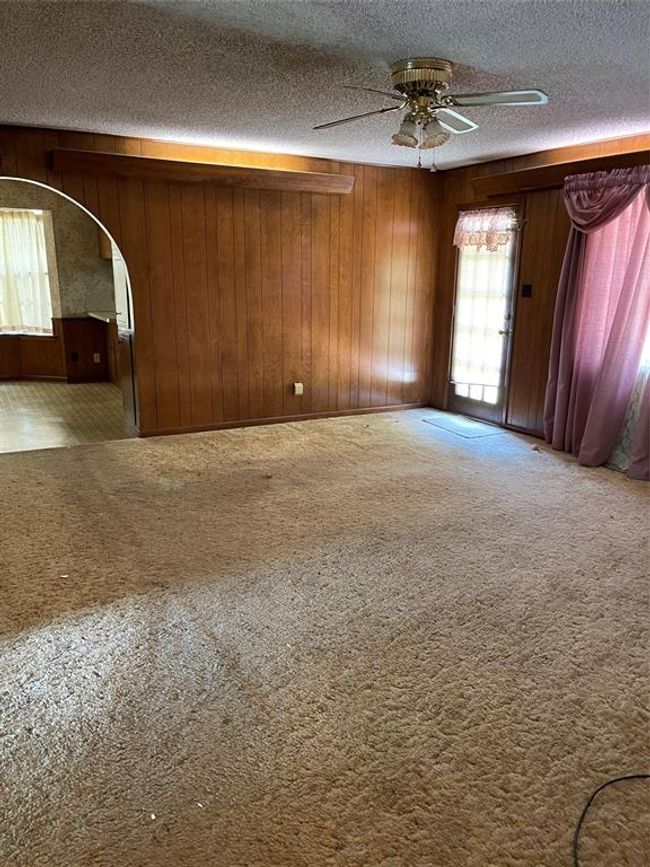 1055 County Road 452, House other with 4 bedrooms, 2 bathrooms and null parking in Sweeny TX | Image 6