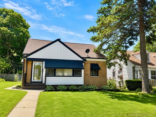 5821 W Keefe Ave, Milwaukee, WI, 53216-2856 | Card Image