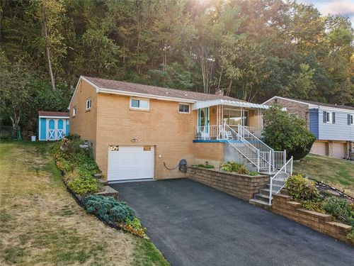 142 Donmor Dr, Pittsburgh, PA, 15237-3206 | Card Image