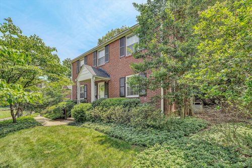 2830 Longview Ave Sw, Roanoke, VA, 24014-1515 | Card Image