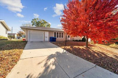 513 7th Ave Se, House other with 3 bedrooms, 1 bathrooms and null parking in Oelwein IA | Image 1