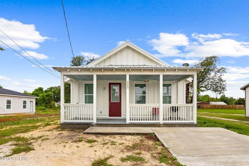 223 N East Ave, Panama City, FL, 32401-6142 | Card Image