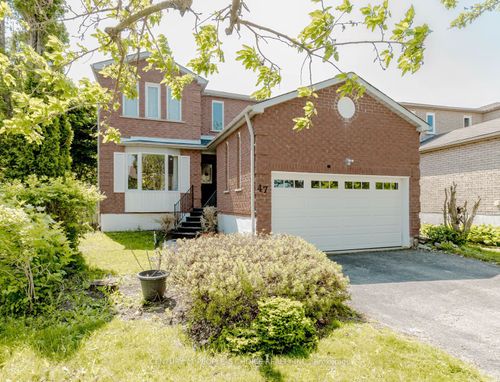 47 Blair Cres, Barrie, ON, L4M5Y6 | Card Image