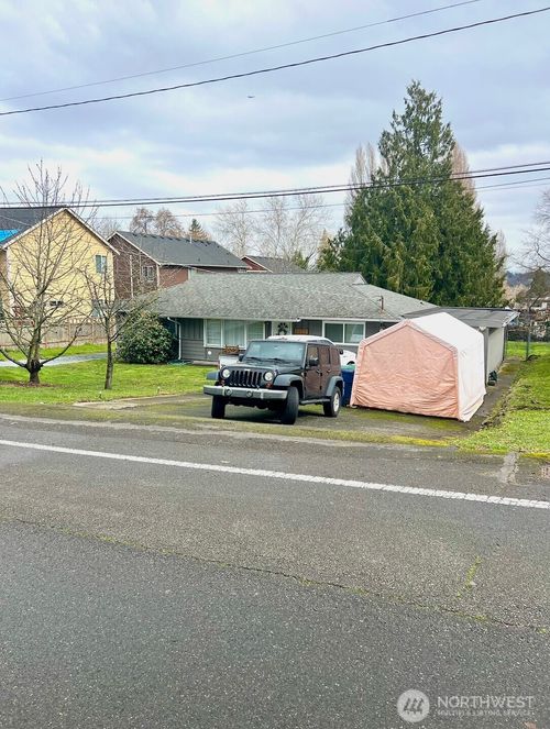 13348 32nd Ave S, Tukwila, WA, 98168-3958 | Card Image