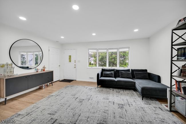 65 Lorraine Dr, House other with 4 bedrooms, 2 bathrooms and null parking in Clifton NJ | Image 5