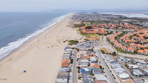 4165 Ocean Dr, Oxnard, CA, 93035-3941 | Card Image