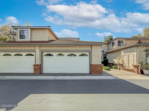 29717 Strawberry Hill Dr, Agoura Hills, CA, 91301-4094 | Card Image