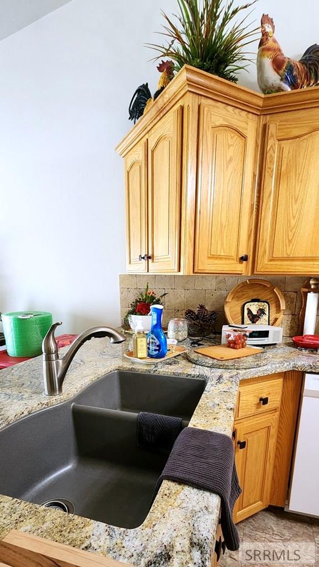 2102 12 Th St, Condo with 3 bedrooms, 3 bathrooms and 2 parking in Idaho Falls ID | Image 11