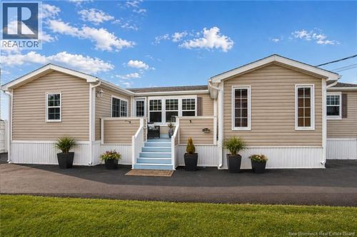250 Népisiguit Dr, Dieppe, NB, E1A0P6 | Card Image