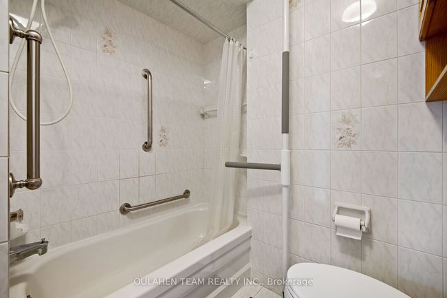 131 Florence Ave, House other with 5 bedrooms, 3 bathrooms and 2 parking in North York ON | Image 27