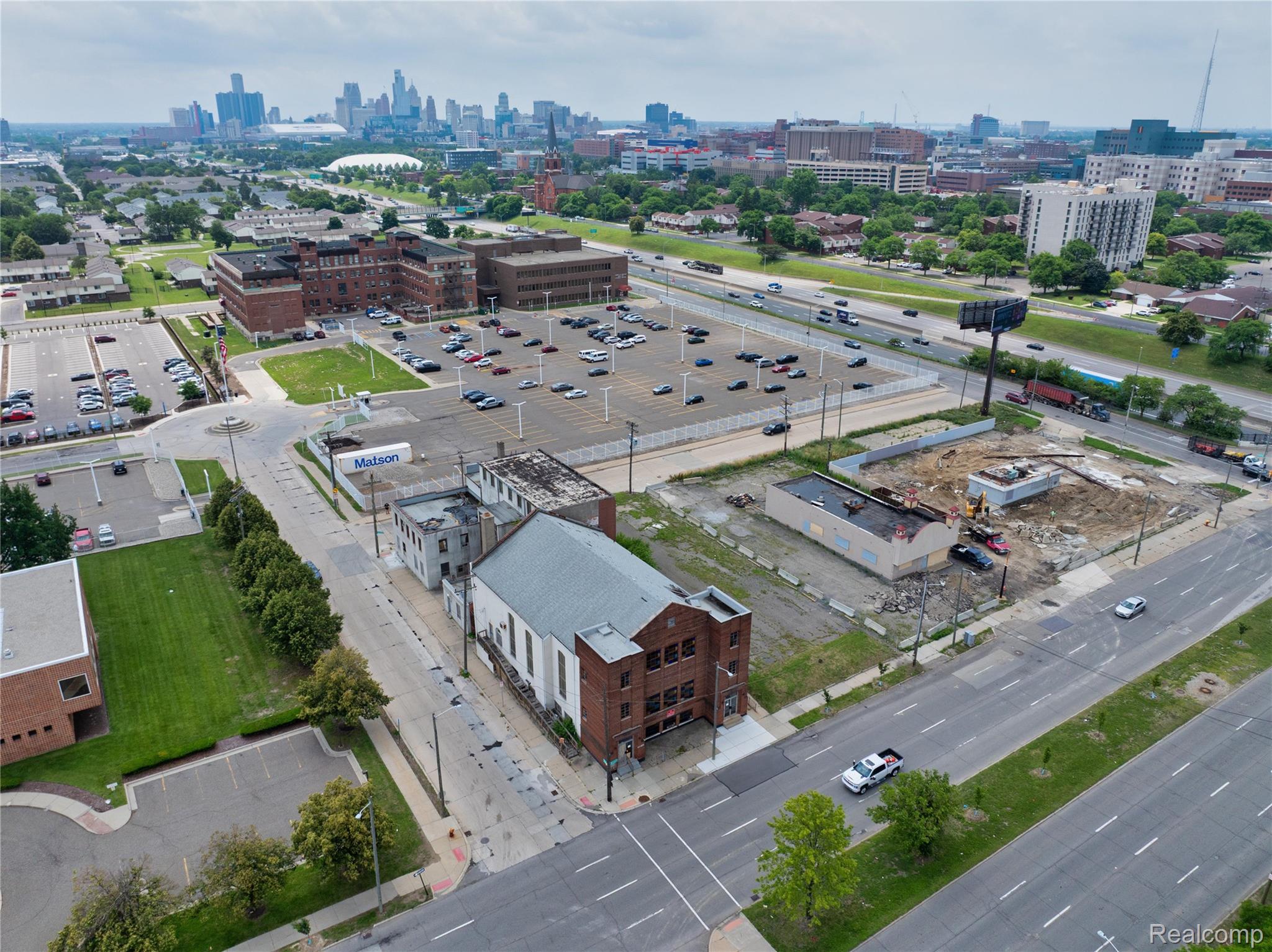 Commercial Sale in Detroit 3