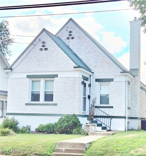 3303 Hemlock Ave, Parkersburg, WV, 26104-1709 | Card Image