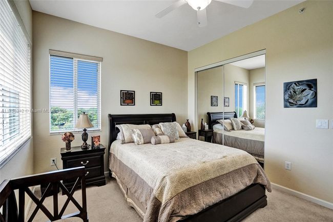 APT-501 - 3500 Oaks Clubhouse Dr, Condo with 3 bedrooms, 2 bathrooms and null parking in Pompano Beach FL | Image 16