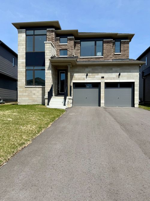 7 Tran St, Wasaga Beach, ON, L9Z0M9 | Card Image