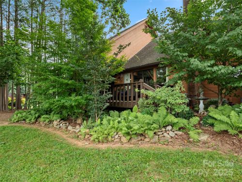 8 Village Drive, Asheville, NC, 28803 | Card Image