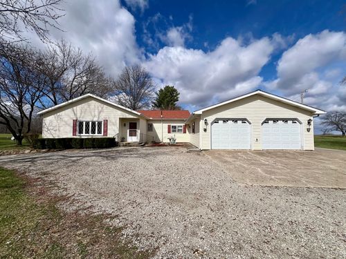 20038 N County Road 2350e, OAKLAND, IL, 61943-6845 | Card Image