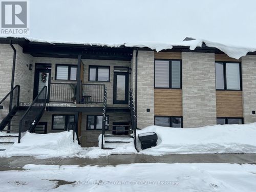 25-440 Wellington St E, Mount Forest, ON, N0G2L2 | Card Image