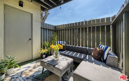 357-4931 Indian Wood Rd, Culver City, CA, 90230-8460 | Card Image