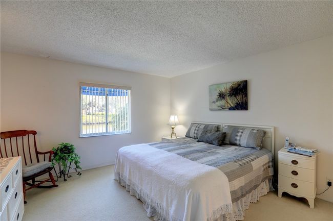 6110 - 6110 River Run Dr, House attached with 2 bedrooms, 2 bathrooms and null parking in Sebastian FL | Image 17