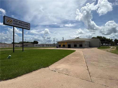 6407 Masonic Dr, Alexandria, LA, 71301-2320 | Card Image