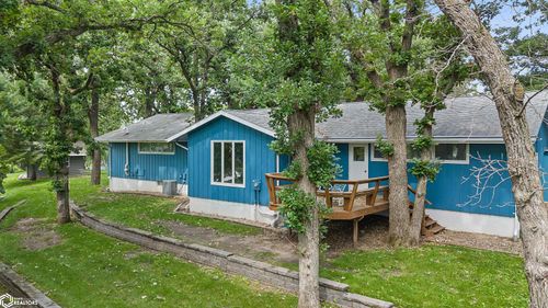 7 Timberlane Dr, Clear Lake, IA, 50428-1164 | Card Image