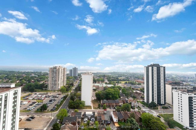 1709 - 15 Queen St S, Condo with 2 bedrooms, 2 bathrooms and 1 parking in Hamilton ON | Image 31