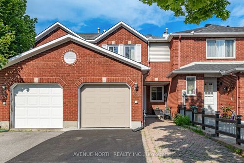 122 Woodbury Crescent, Hunt Club - South Keys and Area, ON, K2J3M2 | Card Image