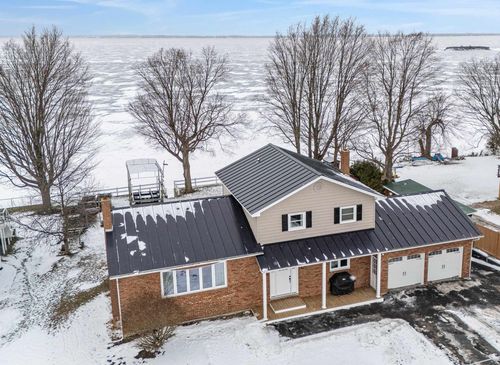 4542 Maquam Shore Rd, Swanton, VT, 05488-8481 | Card Image