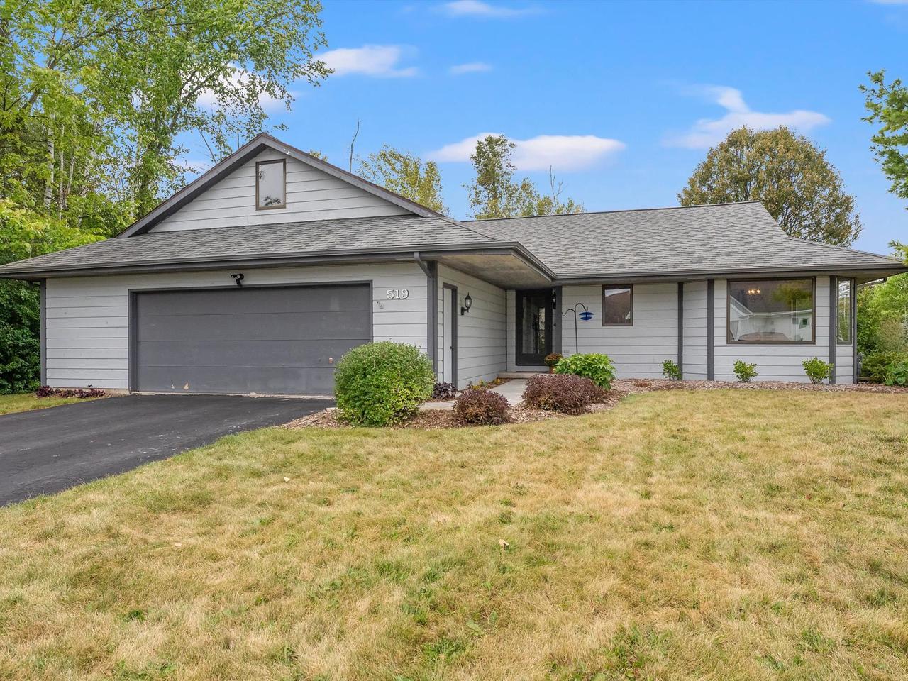 Walnut Pl, Sturgeon Bay, WI 54235