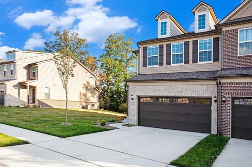 526 Addison Cir, Walled Lake, MI, 48390-3482 | Card Image