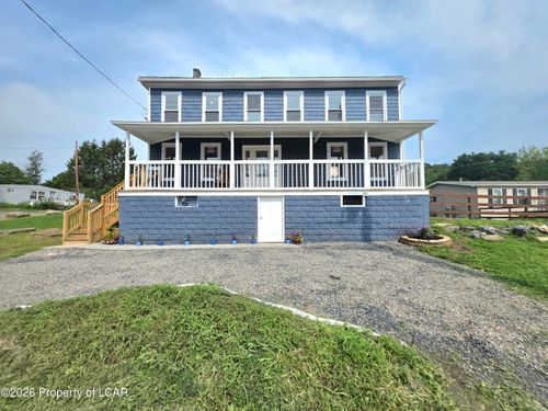 593 Old 209 Rd, Tamaqua, PA, 18252-5320 | Card Image