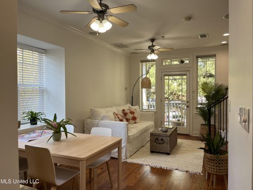 apt-208-922 Porter Ave, Ocean Springs, MS, 39564-4662 | Card Image