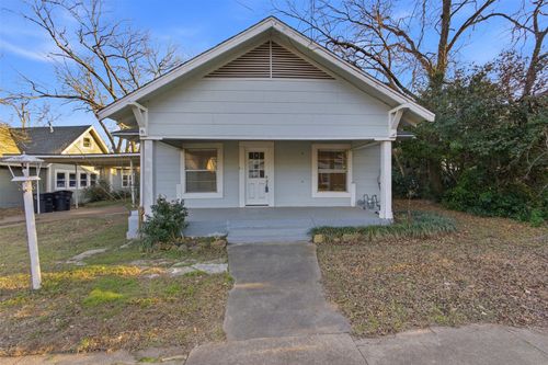 405 College St, Cleburne, TX, 76033-5307 | Card Image