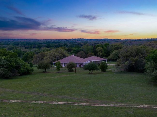 10565 N Highway 77, House other with 3 bedrooms, 3 bathrooms and 4 parking in Lexington TX | Image 6