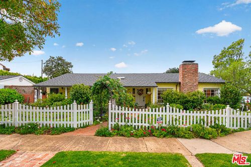 16036 Junaluska Way, Pacific Palisades, CA, 90272 | Card Image