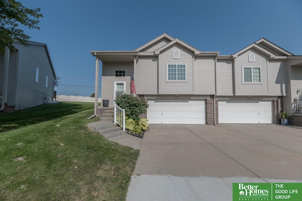 Camden Ave, Omaha, NE 68116
