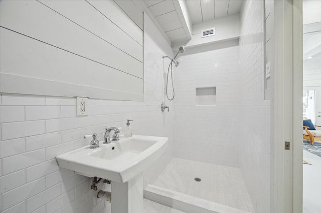 1226 Oahu Dr, House other with 4 bedrooms, 3 bathrooms and 1 parking in Tiki Island TX | Image 21