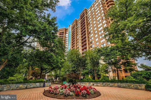 apt-l03-10101 Grosvenor Pl, NORTH BETHESDA, MD, 20852-4669 | Card Image