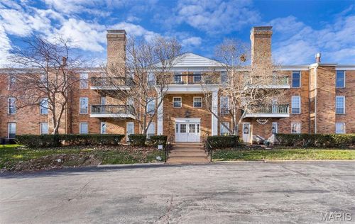 apt-14-10381 Oxford Hill Dr, Saint Louis, MO, 63146-6602 | Card Image