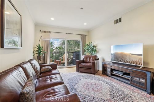 apt-302-626 E Orange Grove Ave, Burbank, CA, 91501-2884 | Card Image