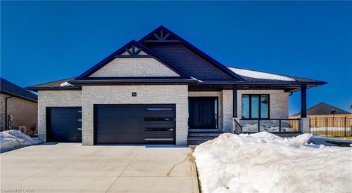 311 Orr St, Stratford, ON, N5A0J7 | Card Image