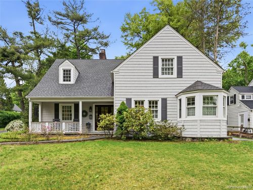 2 Longview Rd, Port Washington, NY, 11050-3023 | Card Image