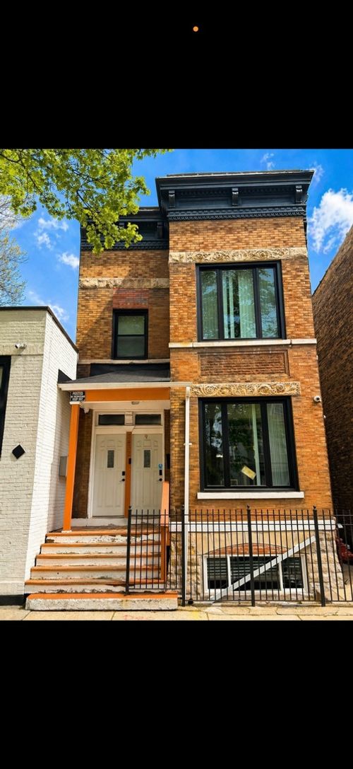 3432 W Cortland St, CHICAGO, IL, 60647-6042 | Card Image