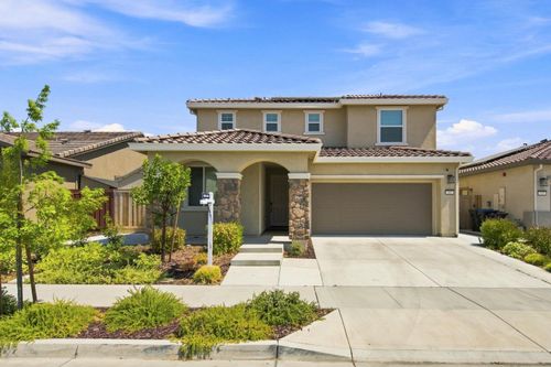 547 Estancia St, Lathrop, CA, 95330-8159 | Card Image