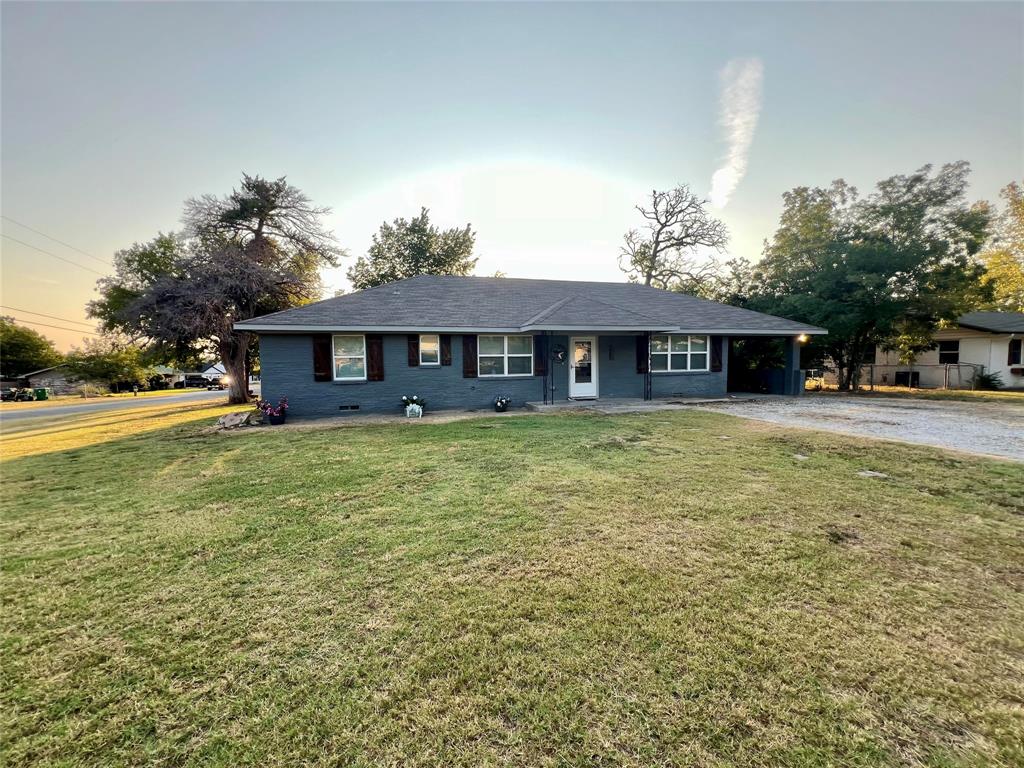 Denver St, Alvord, TX 76225